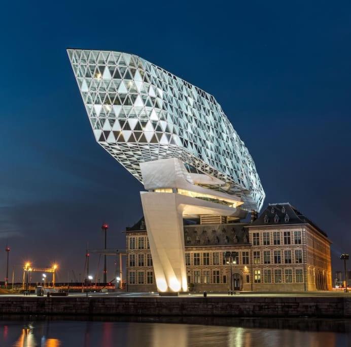 Big Beautiful In Atwerpen-center Appartement *